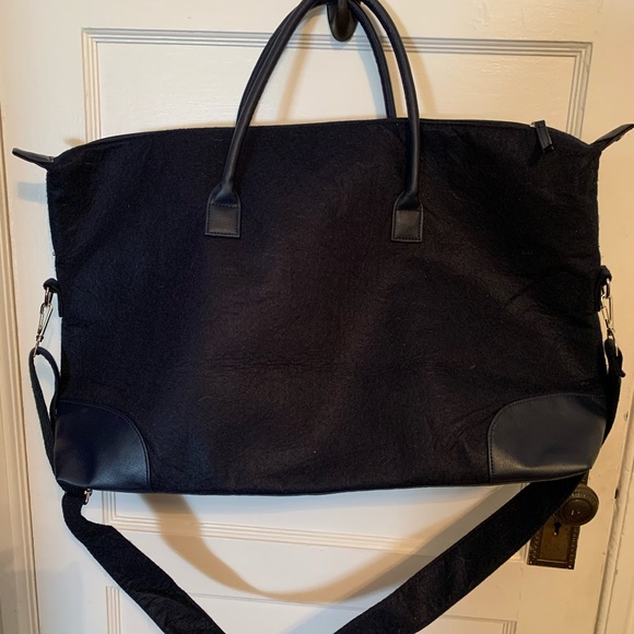 DSW Navy Felt Weekender Bag - Picture 4 of 6